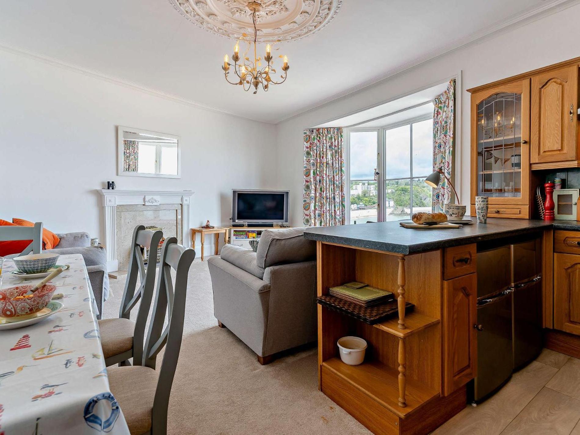 2 Bed In Tenby 82979 Ngoại thất bức ảnh