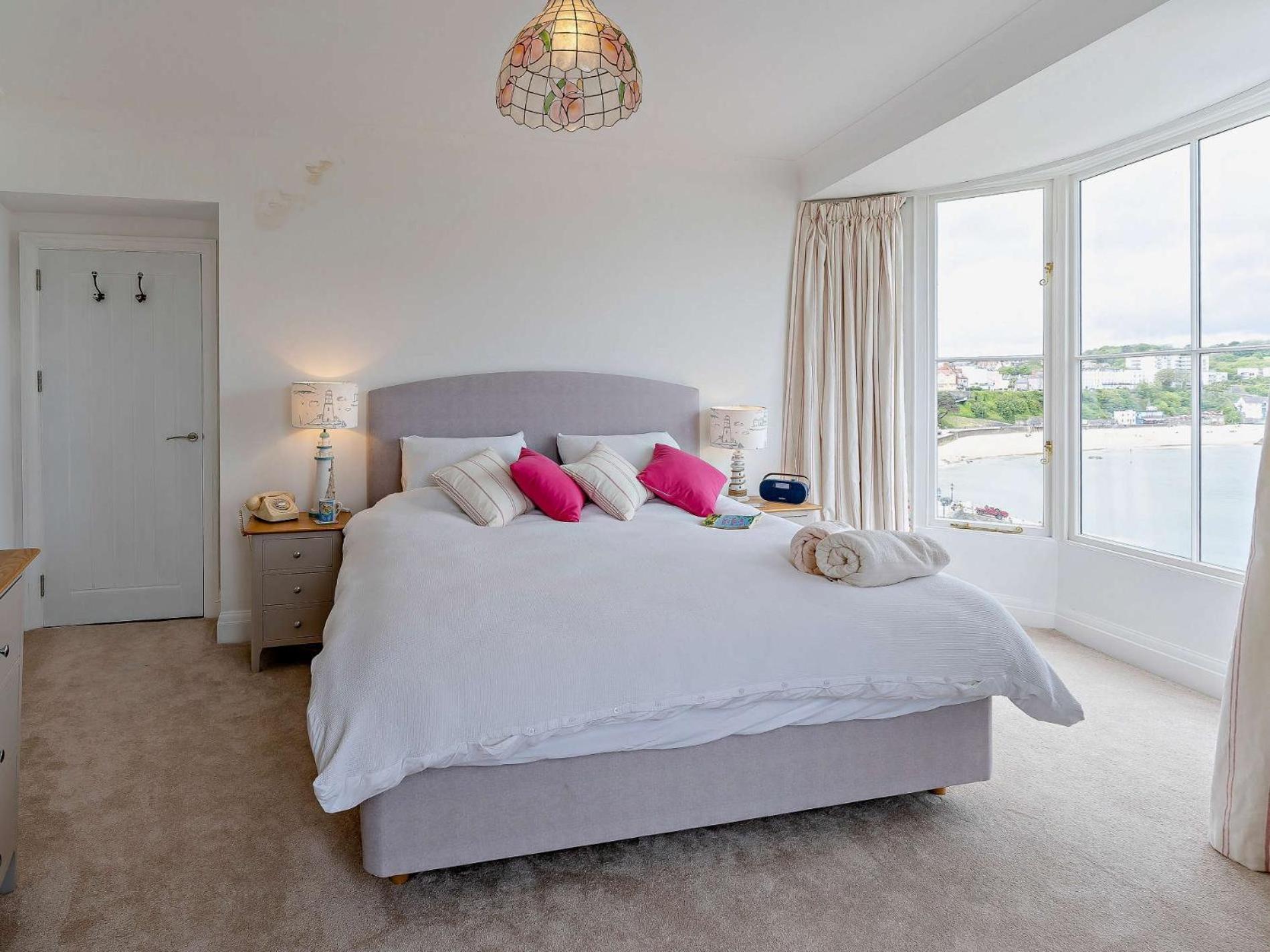 2 Bed In Tenby 82979 Ngoại thất bức ảnh
