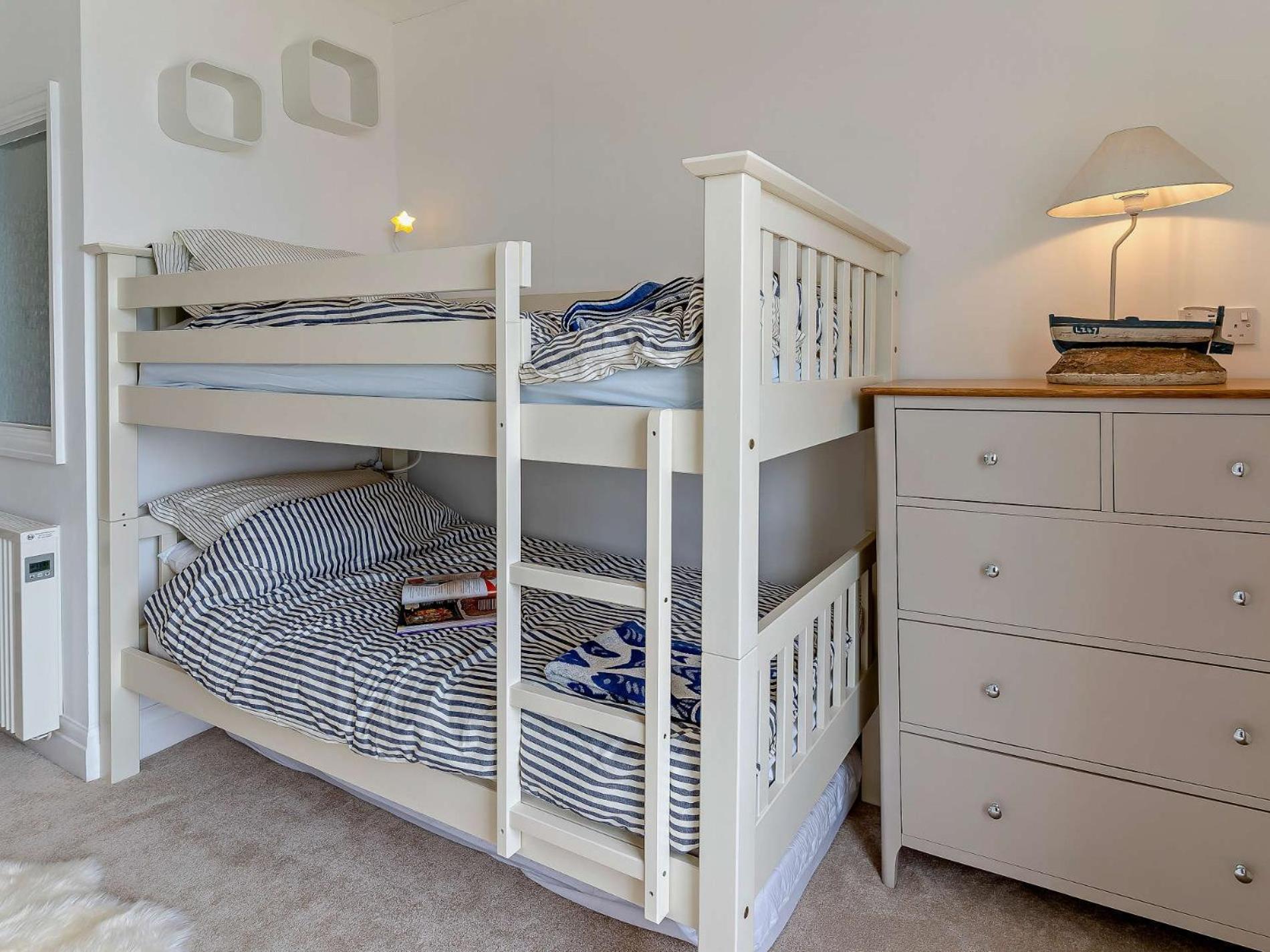 2 Bed In Tenby 82979 Ngoại thất bức ảnh